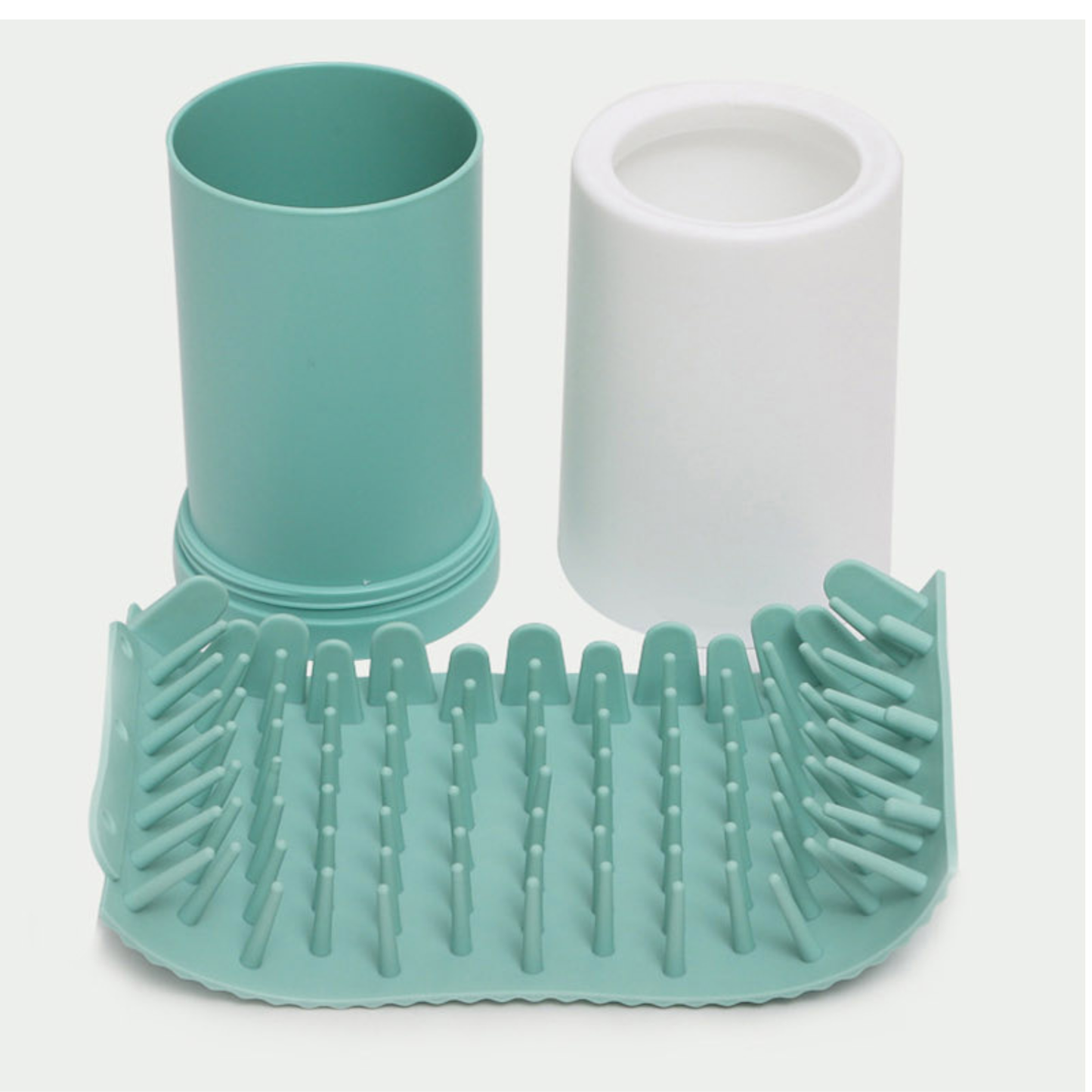 Pet Paw Cleaning Cup – Portable Dog Foot Washer with Soft Bristles (Gray/Green/Pink)